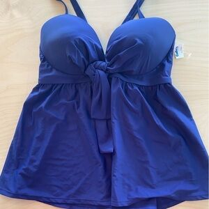 Gabe’s Swimsuit Top size XXL (DB)